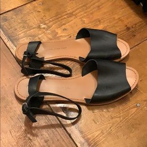 Black gap sandals size 10